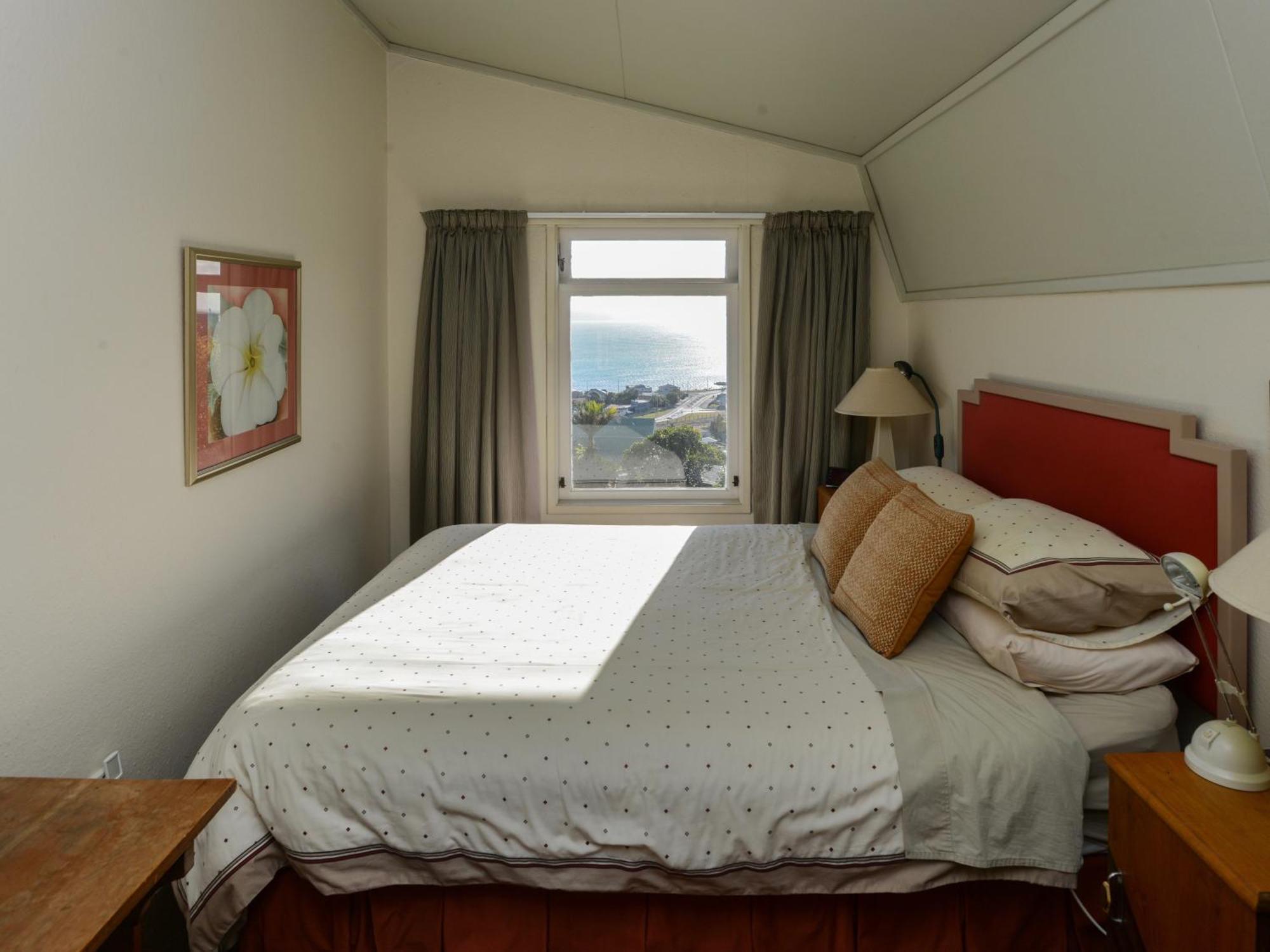 Jacaranda Lodge - Napier Hill Holiday Home Eksteriør billede
